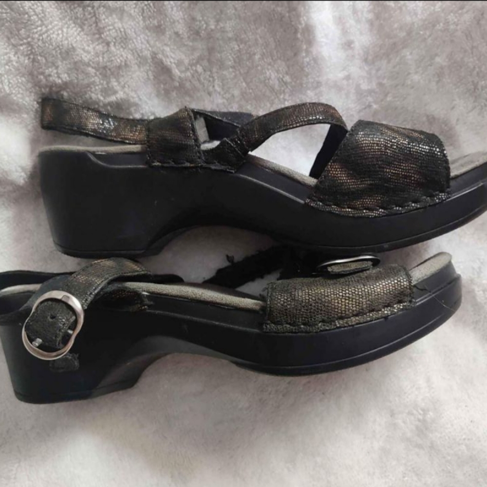 Dansko sandles size 39